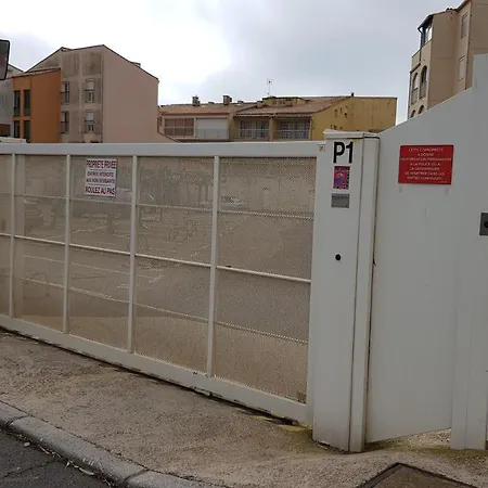 Au Bord De La * Agde