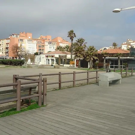 Au Bord De La Apartment Agde