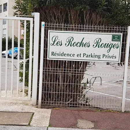Au Bord De La Apartment